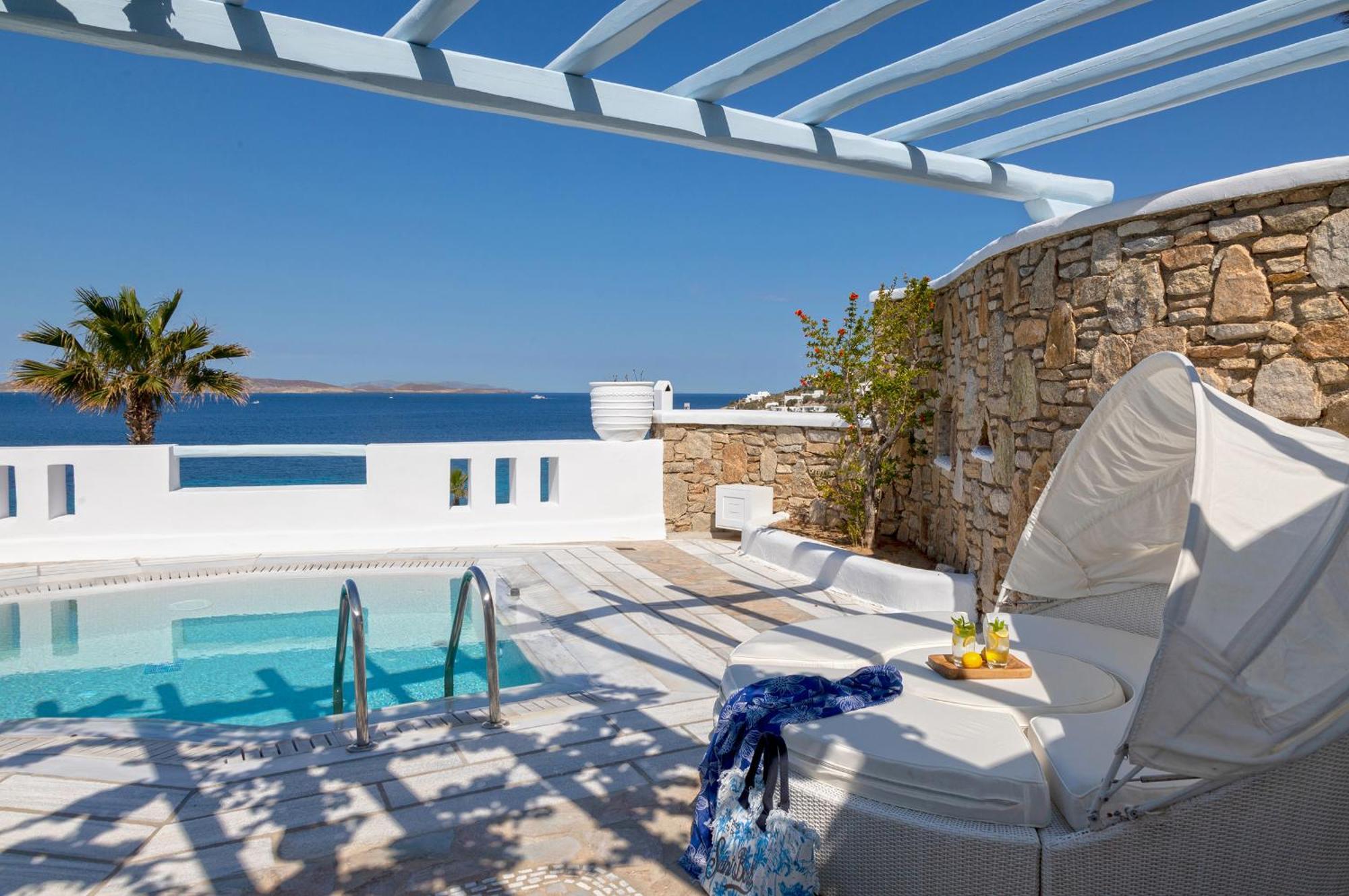 Agios Ioannis Diakoftis Saint John Hotel Villas & Spa מראה חיצוני תמונה A private pool at a luxury hotel in Mykonos, Greece