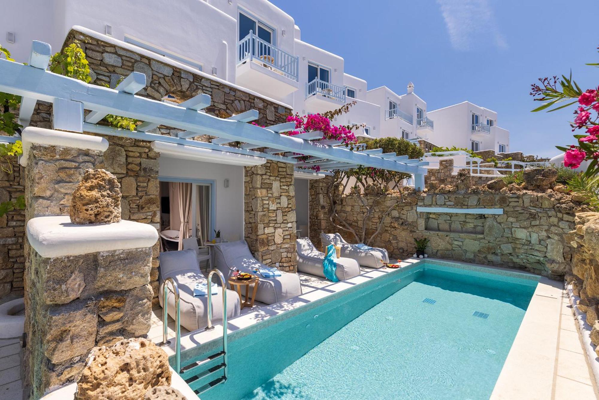 Agios Ioannis Diakoftis Saint John Hotel Villas & Spa מראה חיצוני תמונה A private pool at a hotel in Mykonos, Greece